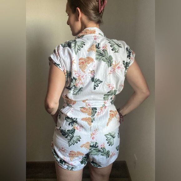 Blank NYC Garden Party Romper Vacation Floral Button Front Linen Viscose - Picture 6 of 12